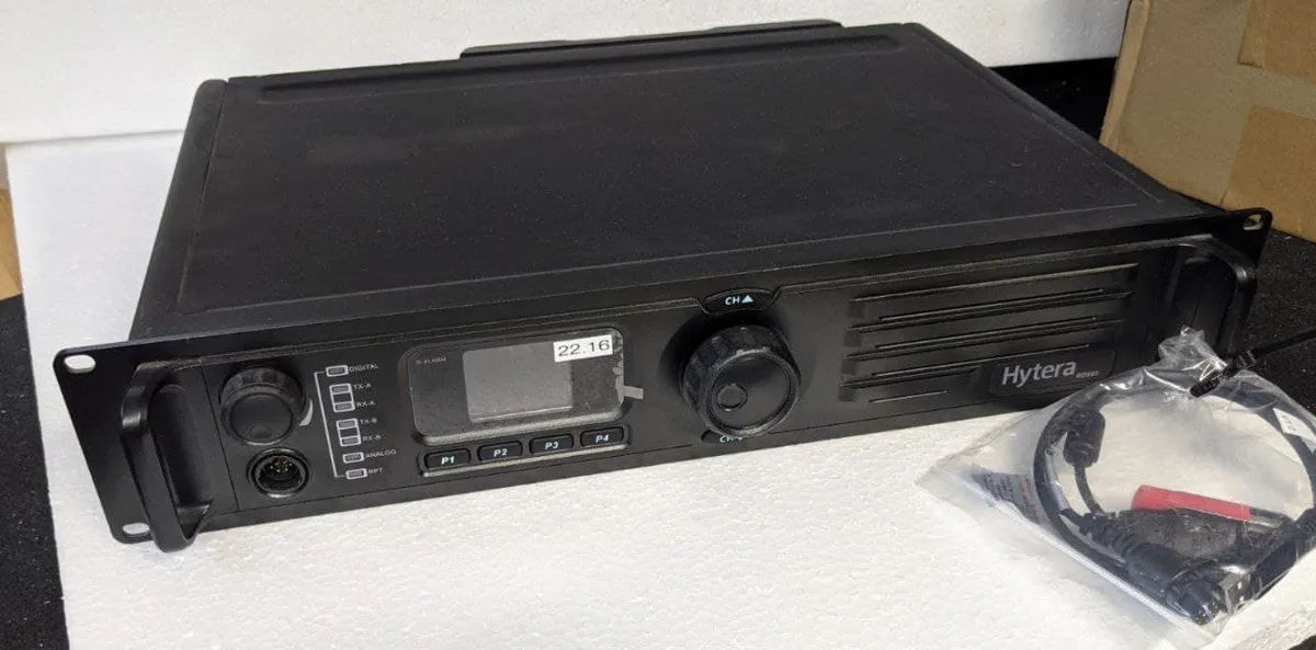Hytera RD985 DMR Repeater für DM0HRO